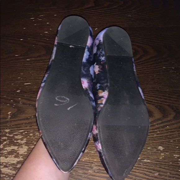 Report Floral Velvet Cassia Point Ballet Flats - Picture 3 of 5